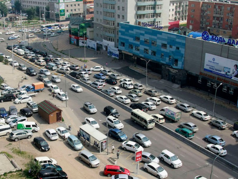 Нийт 602189 тээврийн хэрэгсэл нийслэлийн авто замын хөдөлгөөнд оролцдог