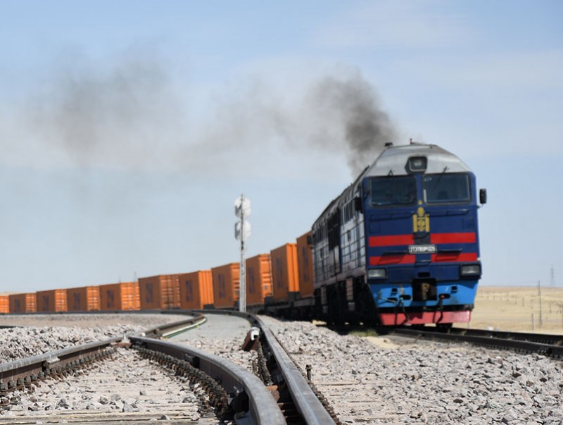 Төмөр замаар тээвэрлэсэн ачаа тээврийн хэмжээ өмнөх оныхоос 8 хувиар өсчээ