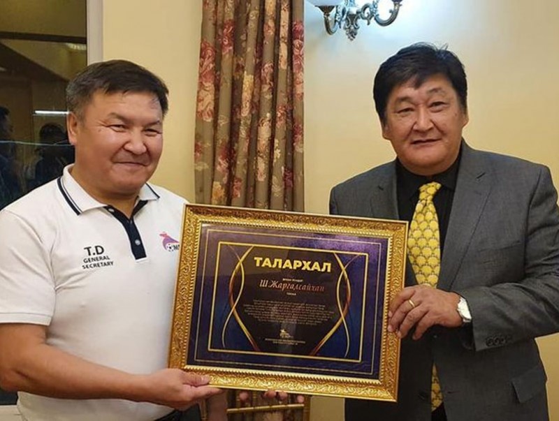 Хөлбөмбөгийн нэрт зүтгэлтэн, "Комиссар" Ш.Жаргалсайхан гавъяаныхаа амралтанд гарлаа