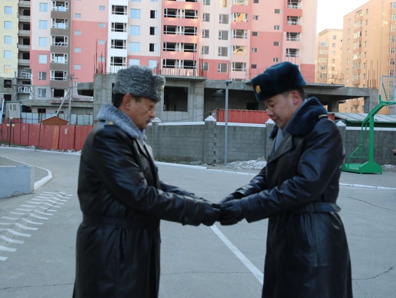 Алба хаагчдыг шагналаа