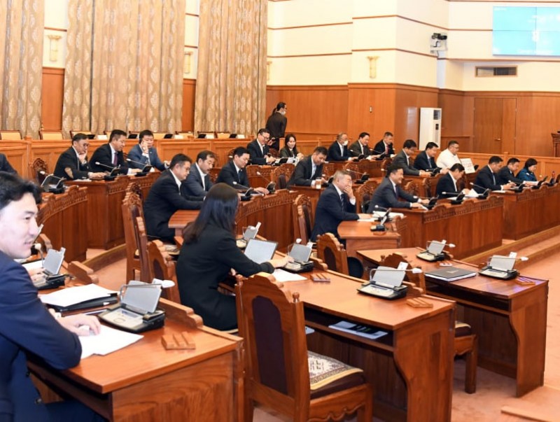 Хуулийн төслүүдийг эцэслэн баталж, Хот байгуулалтын тухай хуулийн төслийг хэлэлцэхээр болов