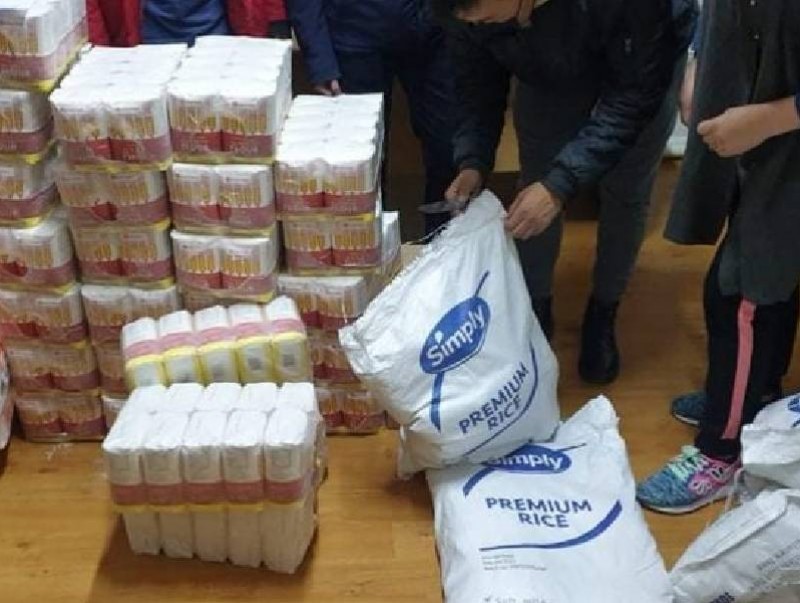 МУИС дотуур байранд амьдарч буй оюутнууддаа эхний ээлжийн хүнс, ахуйн хэрэглээний бүтээгдэхүүнийг өгөв
