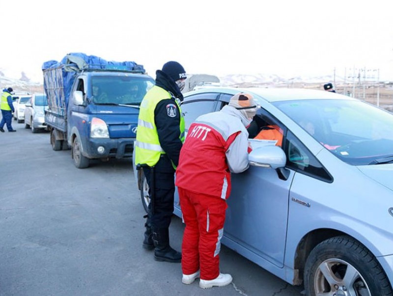 Товчоодоор 1128 автомашин нэвтэрч, 1318 тээврийн хэрэгсэл гарчээ