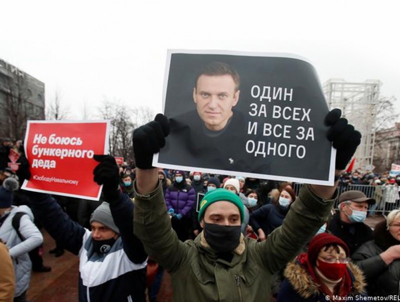 Оросын хотуудад Навальныйг дэмжигчид тайван жагсаал хийлээ