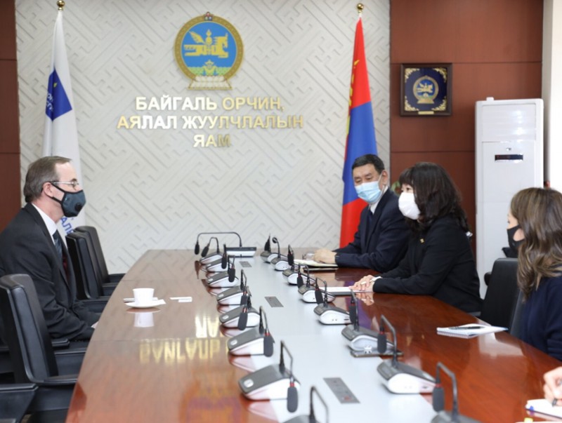 Уур амьсгалын өөрчлөлтийг сааруулахад Англи улстай хамтарна