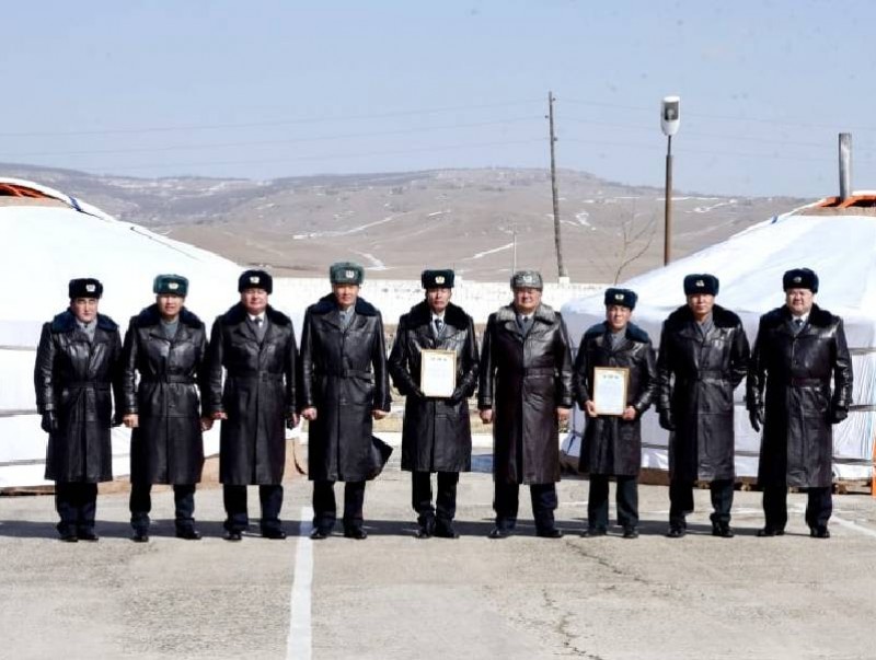 Зэвсэгт хүчний 016 дугаар нэгтгэлээс алба хаагчдадаа өргөө цагаан гэр бэлэглэлээ