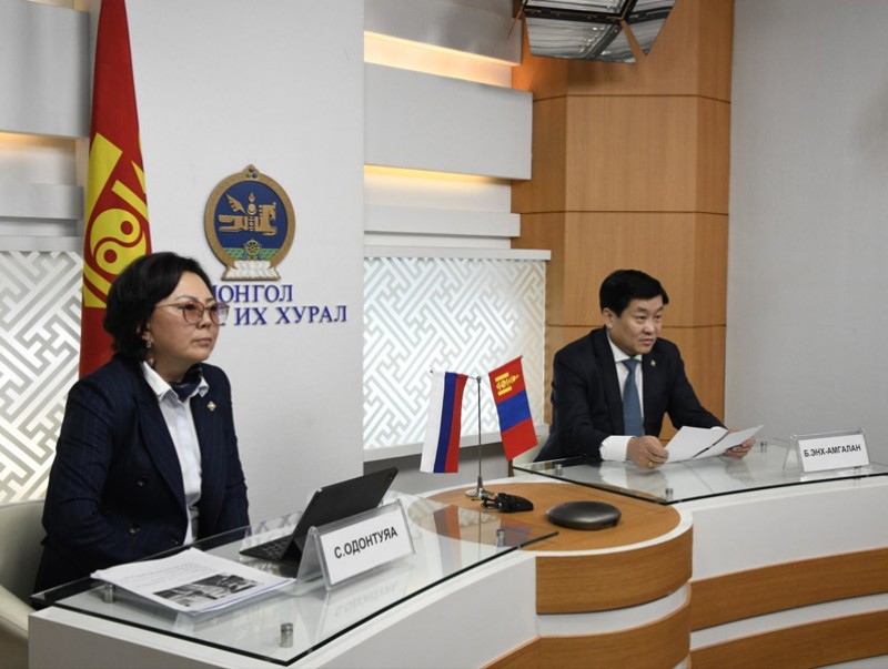 УИХ дахь Монгол-Оросын парламентын бүлгийн гишүүд “100 жилийн турш хамтдаа” найрамдлын буухиа онлайн уулзалтад оролцлоо