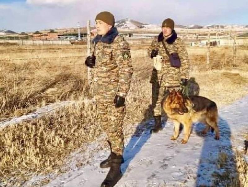 Зургаан хүн хилийн зурваст зөвшөөрөлгүй нэвтэрснийг илрүүлэн саатуулжээ