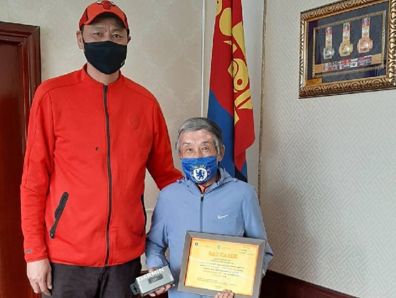 Өдгөө 78 настай ахмад гүйгч Б.Болд 14 хоногт 242.3 км зам туулжээ