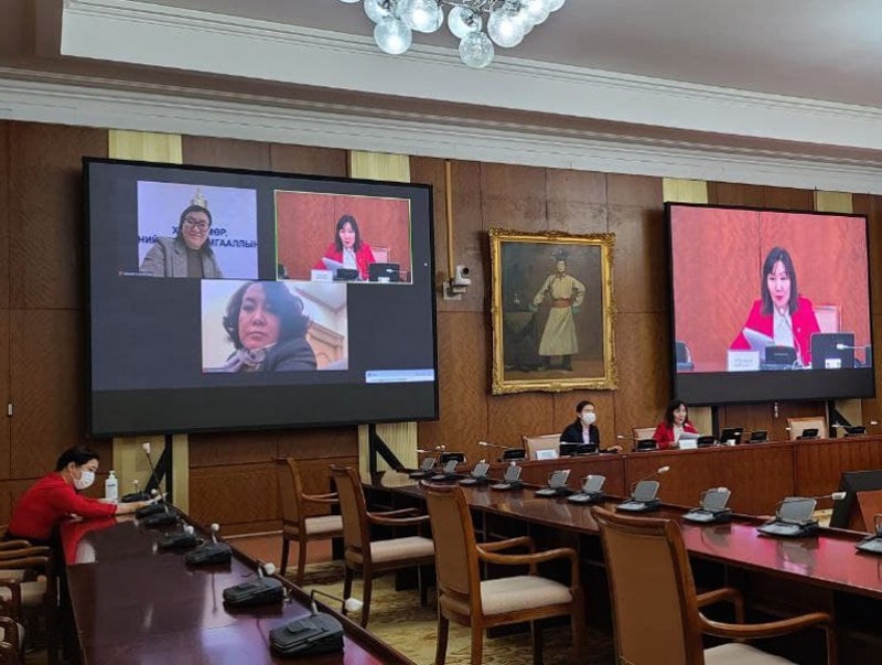 Эх, олон хүүхэдтэй өрх толгойлсон эх, эцэгт тэтгэмж олгох тухай хуульд нэмэлт, өөрчлөлт оруулах тухай хуулийн төслийн эцсийн хэлэлцүүлгийг хийв