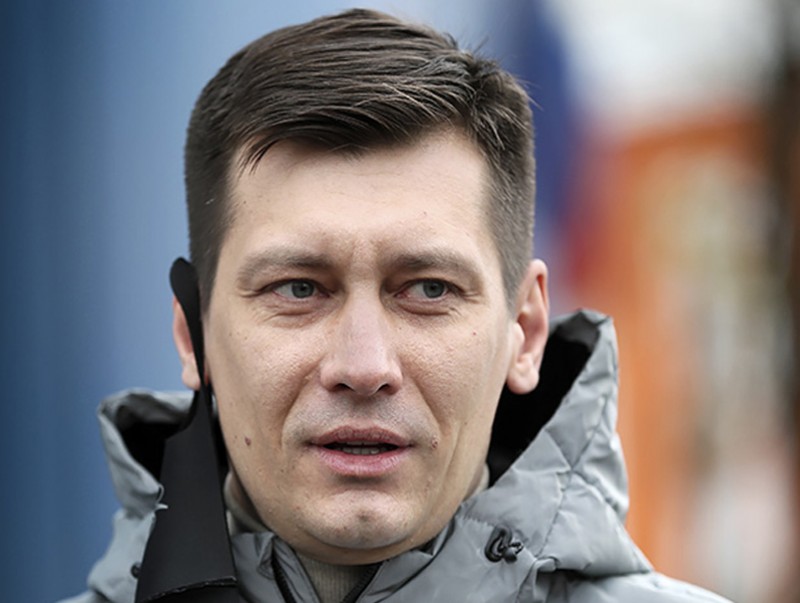 ОХУ-ын Дотоод хэргийн яам Дмитрий Гудковыг суллах шийдвэр гаргав