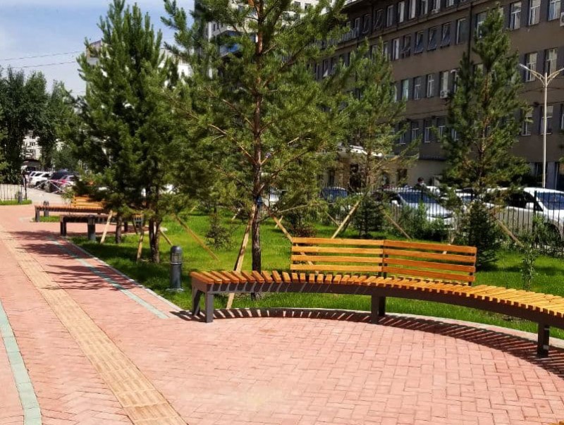 АШУҮИС-ийн авто зогсоолыг буулган, тохижилт, ногоон байгууламж хийлээ