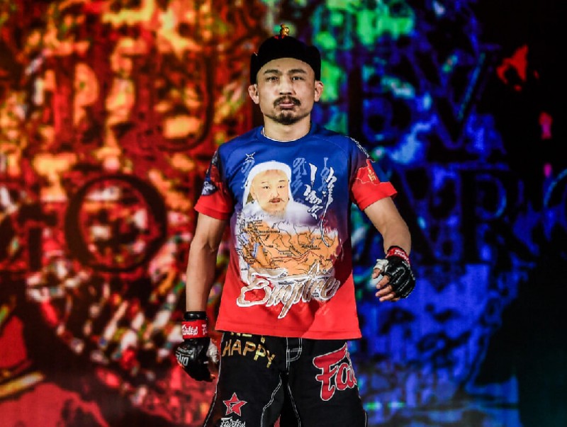 Тулаанч О.Пүрэв “ONE Championship” холбооны анхны тулаандаа хүнд цохилтоор яллаа
