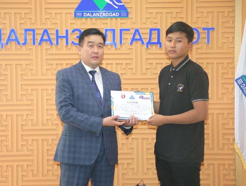 Өмнөговийн зургаан оюутан Беларусь улсад тэтгэлгээр сурна