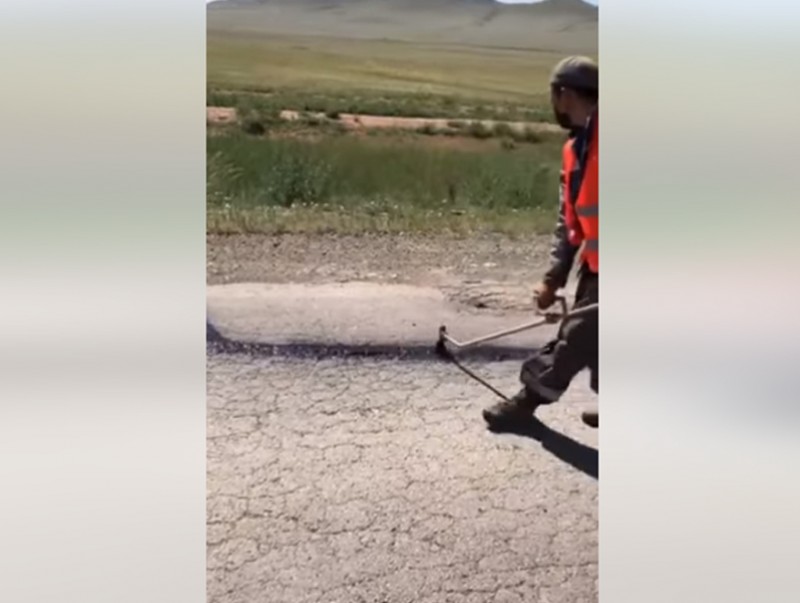 Замын 10 м.куб нүхийг нэг минутад нөхдөг шинэ технологи