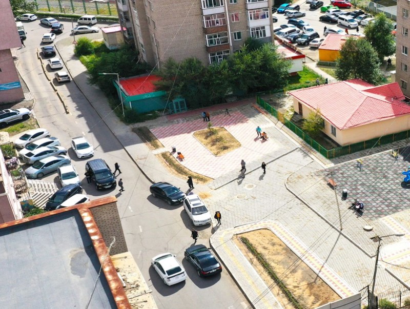 Чингэлтэй дүүргийн зарим байрны гадна тохижилтын ажил бүрэн дууслаа
