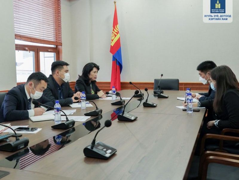 Нотариатчийн үйл ажиллагаанд хяналт тавих асуудлаар уулзалт хийлээ