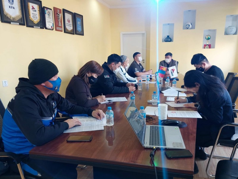 Футзалын дээд лигийн клубүүдэд ковидын үеийн дэмжлэг үзүүллээ