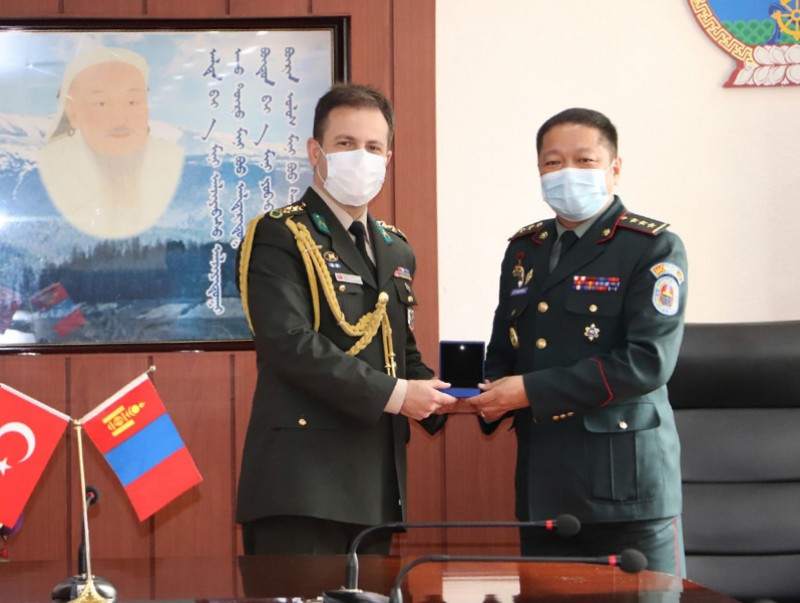 Хурандаа Өзгүр Назым Унсалыг хүлээн авч уулзлаа