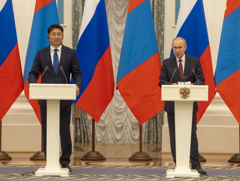Монгол Улсын Ерөнхийлөгч У.Хүрэлсүх, Оросын Холбооны Улсын Ерөнхийлөгч В.В.Путин нар хамтарсан мэдэгдэл хийв
