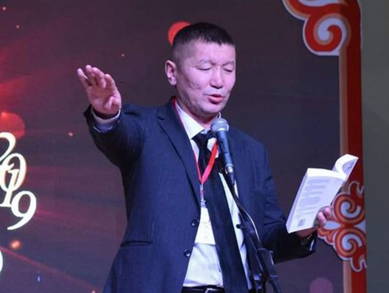 “Болор цом”-ын эзэн Д.Галсансүхийн дөрөвдүгээр байр эзэлсэн шүлэг