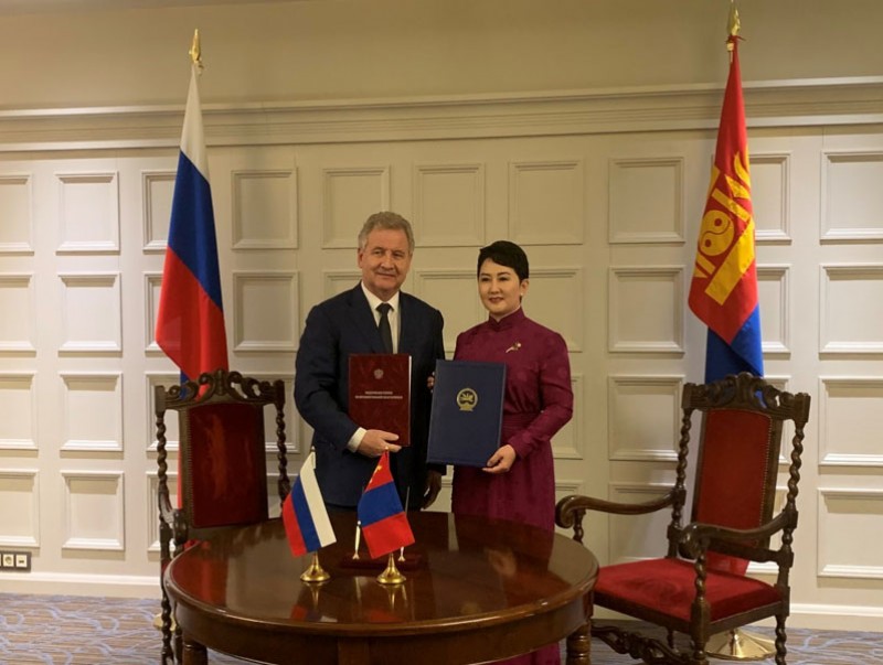 Оюуны өмчийн хамтын ажиллагааны санамж бичигт гарын үсэг зурав