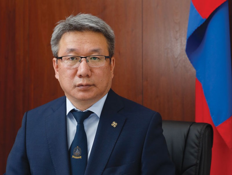 Уул уурхай, хүнд үйлдвэрийн сайд Г.Ёндон мэндчилгээ дэвшүүллээ