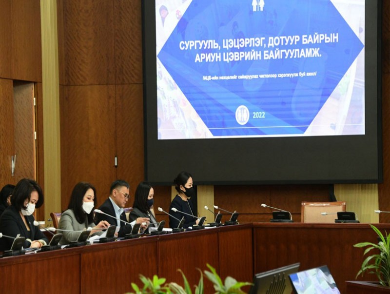 Сургууль, цэцэрлэг, дотуур байрыг ариун цэврийн байгууламжтай болгох ажлын санхүүжилтийг “Эрдэнэт” ТӨҮГ-аар шийдвэрлүүлнэ