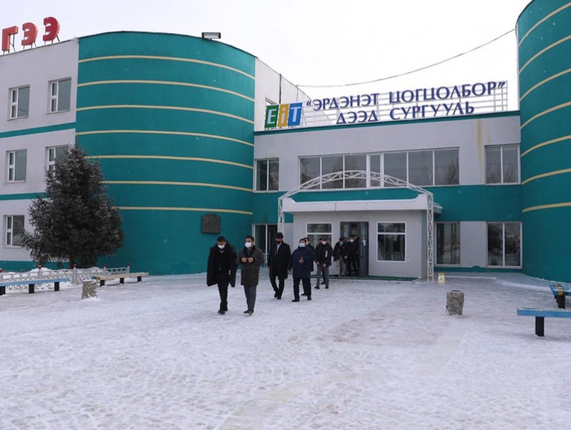 Орон нутагт сургалт-эрдэм шинжилгээ-үйлдвэрлэлийн цогцолбор байгуулах ажлын явцтай танилцлаа