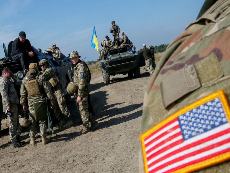 АНУ, Их Британийн цэргийн тусламж Украинд ирлээ