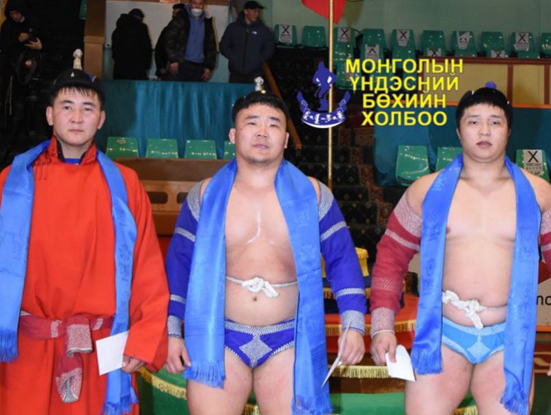 Сумын манлай заан Б.Бат-Эрдэнэ түрүүллээ