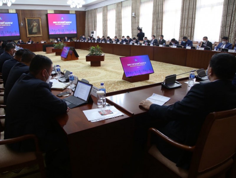 Л.Оюун-Эрдэнэ: Тендерийг товлосон хугацаанд зохион байгуулж, бүтээн байгуулалт эхлүүлээгүй Засаг дарга нарт хариуцлага тооцно