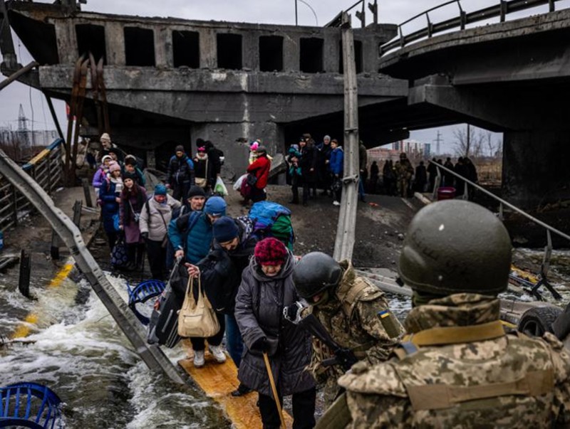 Хүмүүнлэгийн коридороор 130 мянган хүнийг нүүлгэн шилжүүлжээ