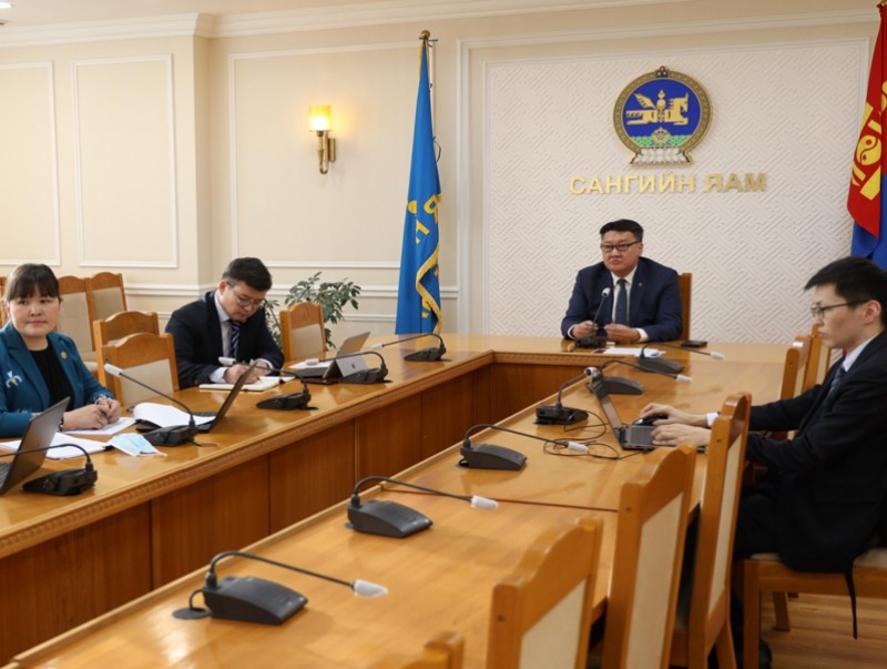 ОУВС-ын техник туслалцааны багтай Сангийн сайд санал солилцлоо