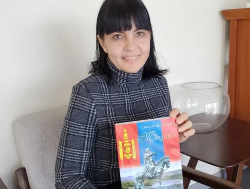 “Mongolia” ном Унгар хэлнээ дахин хэвлэгджээ
