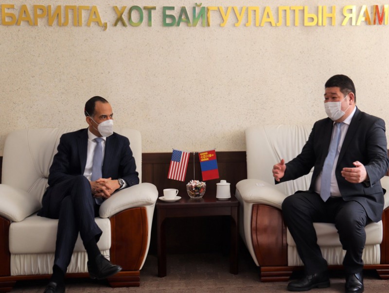 Мянганы сорилтын корпорациас хэрэгжүүлж буй төслүүдийн талаар санал солилцлоо