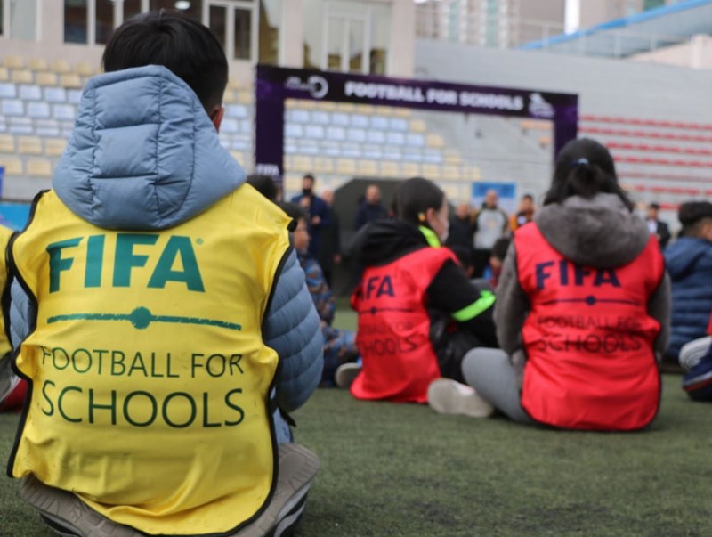 "Football for school" хөтөлбөр хэрэгжиж эхэллээ