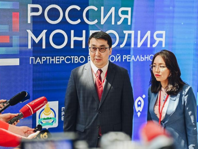 “Монгол, Орос: шинэ нөхцөл байдал дахь түншлэл” чуулга уулзалтад оролцов