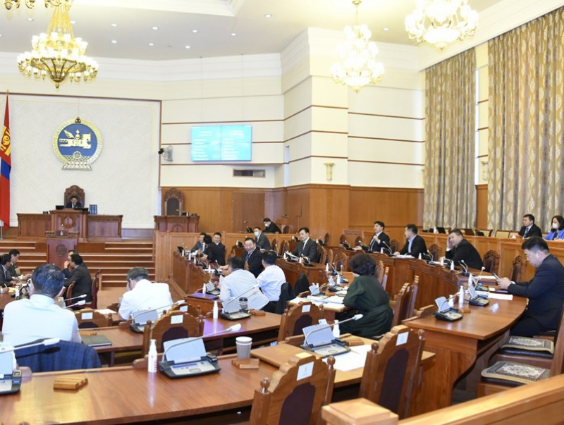 Монгол Улсын нэгдсэн төсвийн 2023 оны төсвийн хүрээний мэдэгдэл, 2024-2025 оны төсвийн төсөөллийн тухай хууль, УИХ-ын тогтоолыг эцэслэн баталлаа