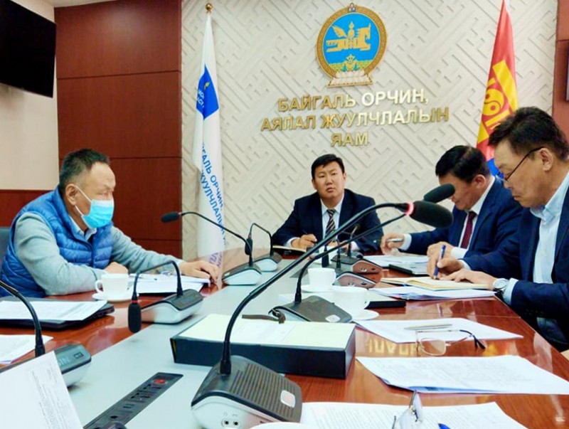 Усны нөөцийн зөвлөл хуралдаж байна