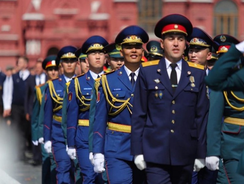 ОХУ-д найман сонсогч суралцаж төгслөө