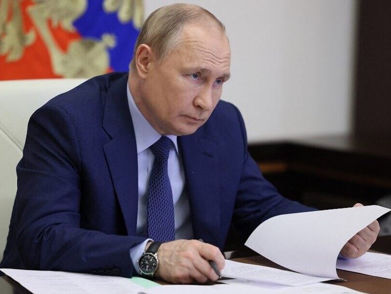 Владимир Путин: Украинд алсын тусгалтай пуужингийн систем нийлүүлбэл Орос улс шинэ байгууламжуудыг онилох болно