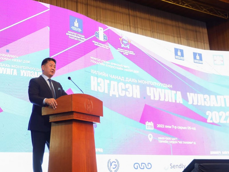 У.Хүрэлсүх: Хилийн чанад дахь монголчууд түүх, соёлоо түгээн сурталчилж, эх орныхоо нэр хүнд, монгол хүний үнэ цэнийг өндөрт өргөж явах учиртай хүмүүс