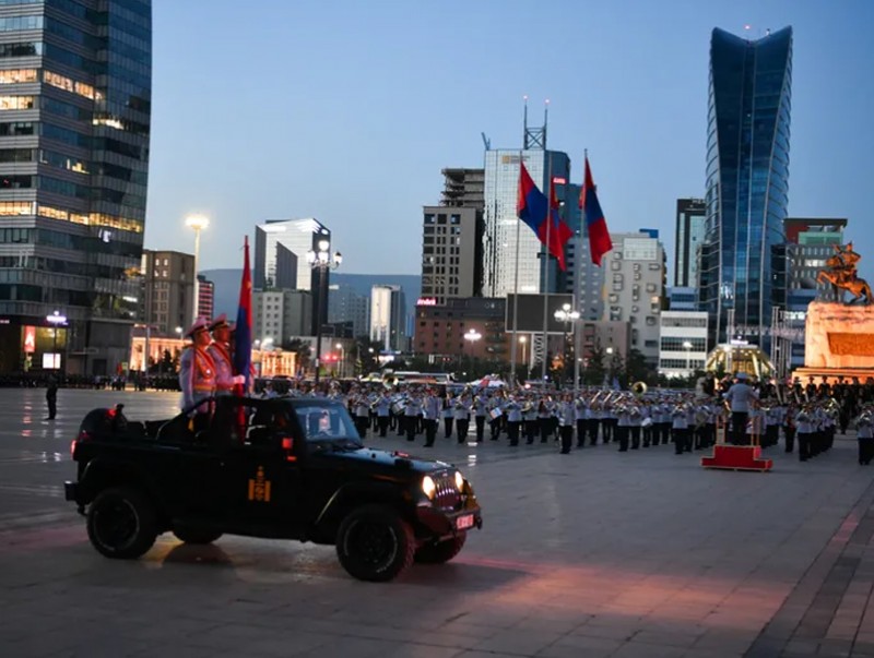 Төрийн далбааны өдөр цэргийн ёслолын жагсаал болно