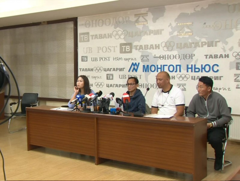 Нүүрс тээврийн жолооч нар Засгийн газарт шаардлага хүргүүллээ