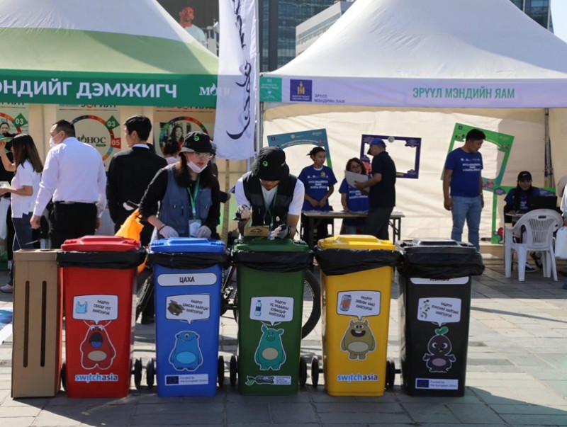 “Тогтвортой хөгжлийн зорилго” нээлттэй өдөрлөг Сүхбаатарын талбайд болж байна
