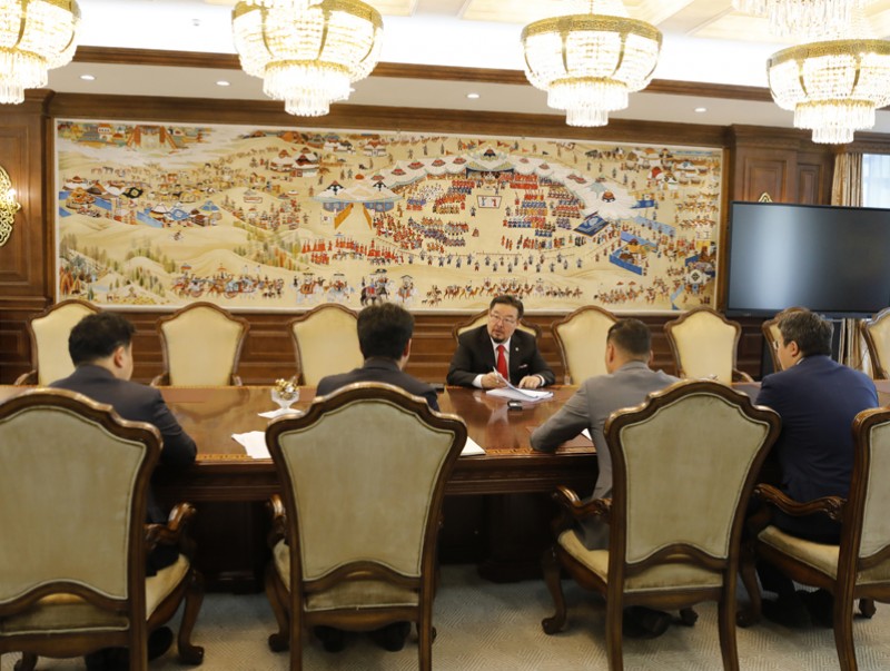 Төрөөс мөнгөний бодлогын талаар 2023 онд баримтлах үндсэн чиглэлийн төслийг УИХ-д өргөн барив