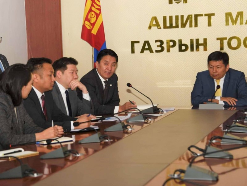 Уул уурхай, хүнд үйлдвэрийн сайд Ж.Ганбаатар АМГТГ-ын үйл ажиллагаатай танилцлаа