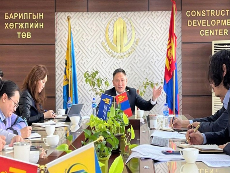 Дэд сайд Э.Золбоо Барилгын хөгжлийн төвд ажиллалаа
