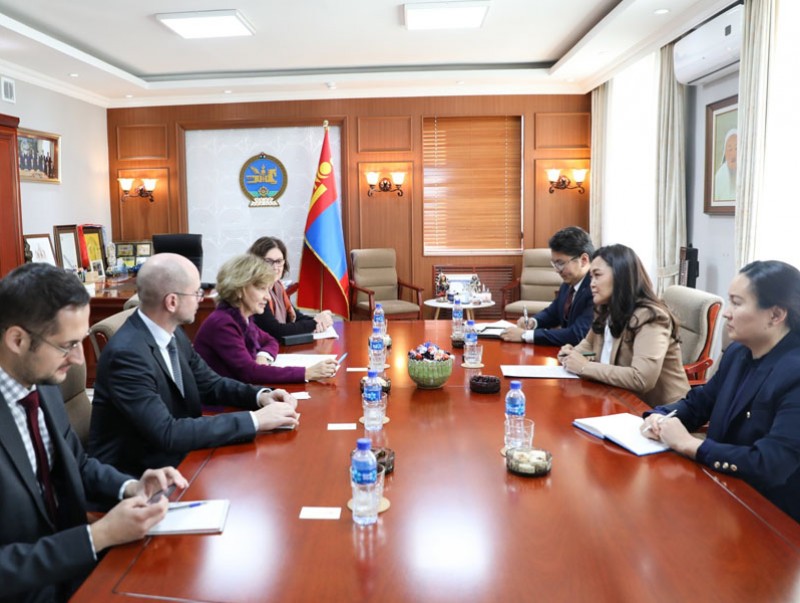 ЕАБХАБ-ын Хэвлэлийн эрх чөлөөний асуудал эрхэлсэн төлөөлөгчийг хүлээн авч уулзлаа